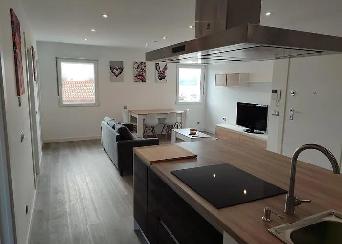 Piso De Tres A 50m De La Playa *