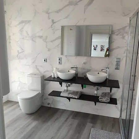 Piso De Tres A 50m De La Playa Lejlighed