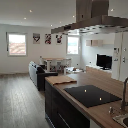 Piso De Tres A 50m De La Playa *