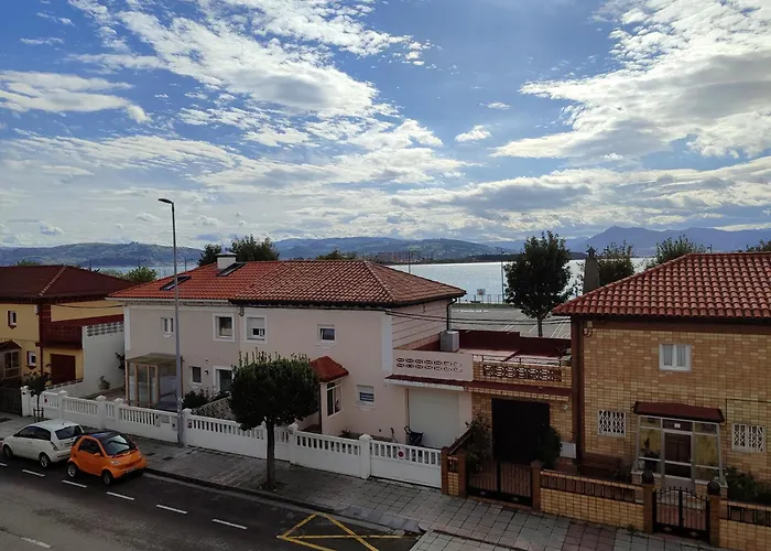 Piso De Tres A 50m De La Playa *